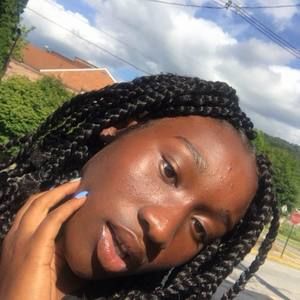 Meet your Posher, Ava